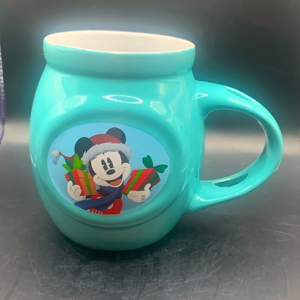 Mickey Mouse Disney Christmas mug. 14oz. With spoon holder.